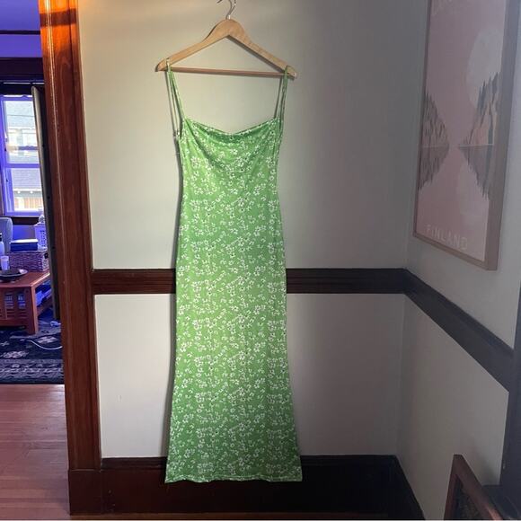 Vibrant Green Floral Maxi Dress with Spaghetti Straps sz Large - Picture 2 of 6